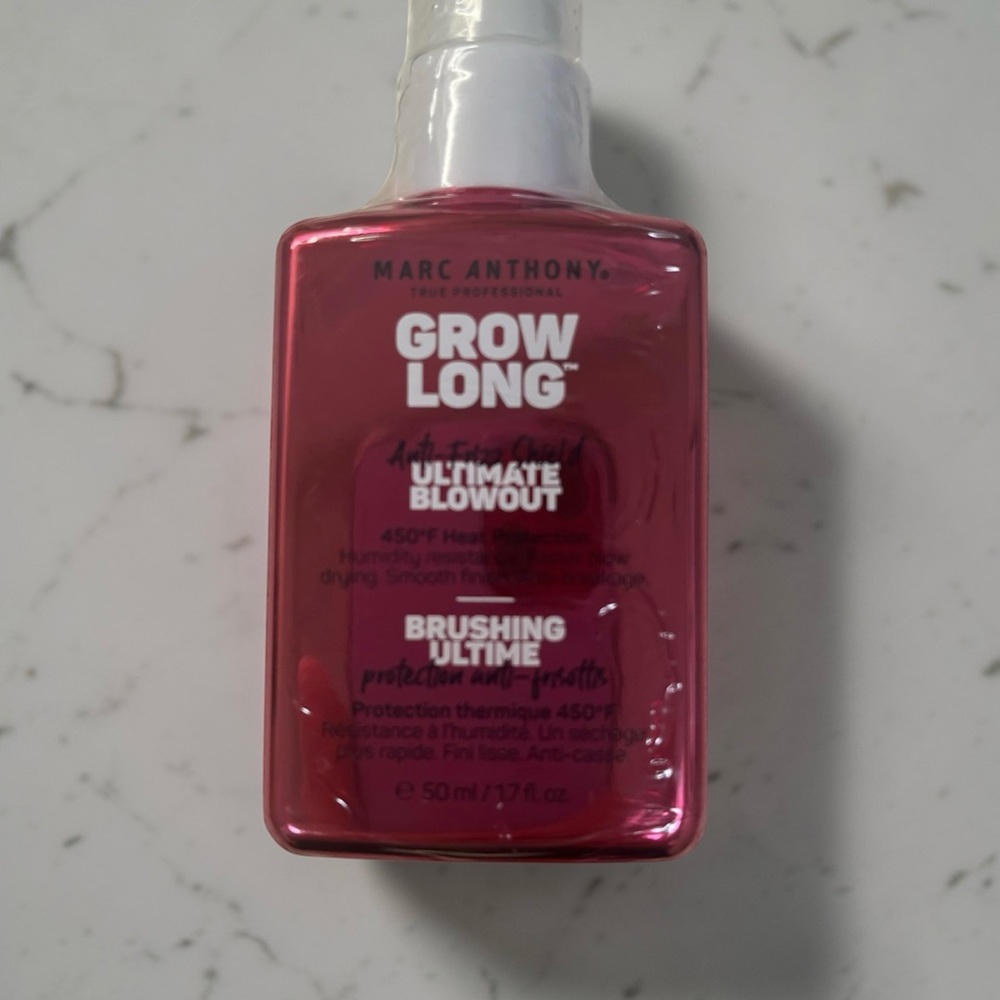 Marc Anthony Grow Long anti-frizz ultimate blowout heat-activated hair spray New